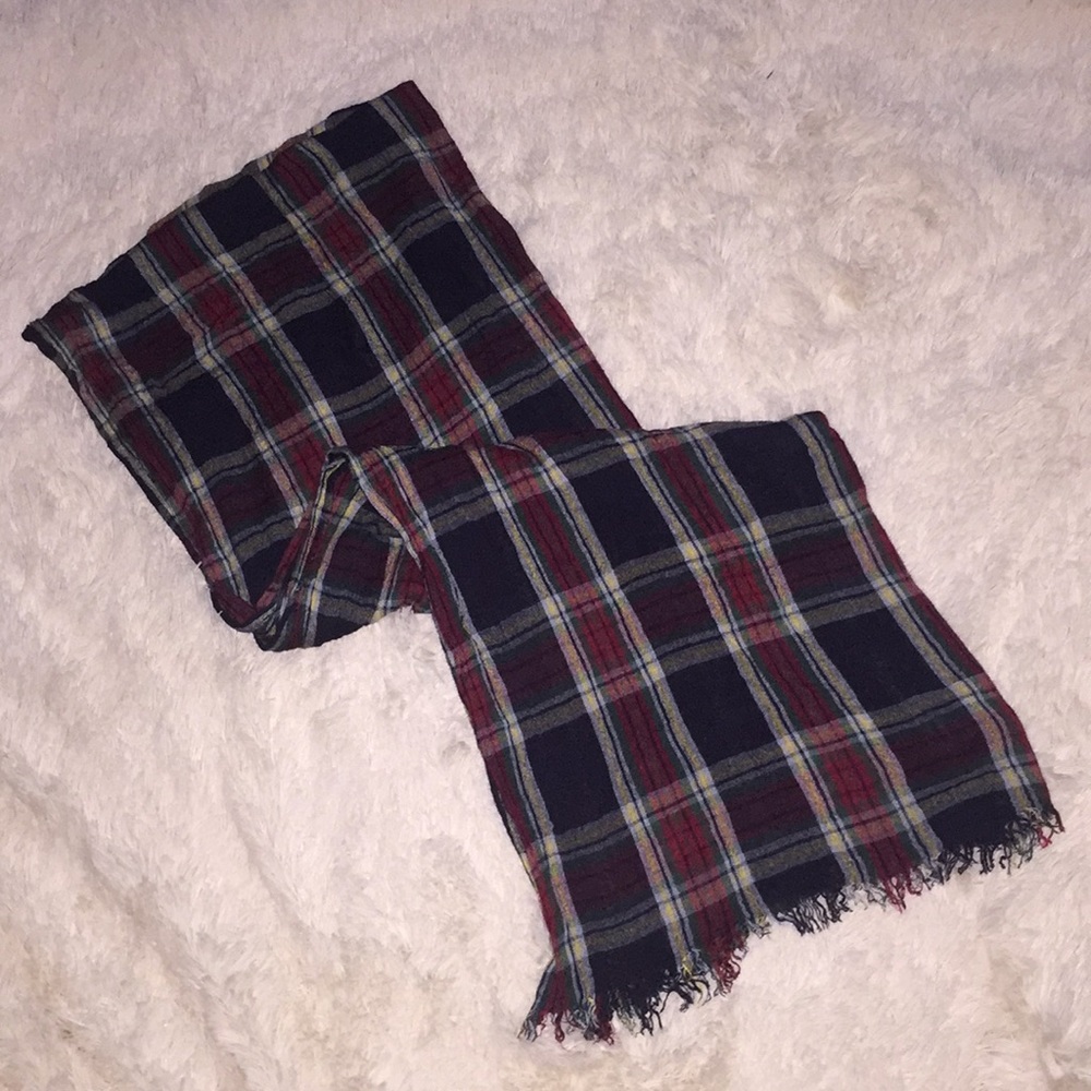 Super cute HUGE plaid blanket scarf